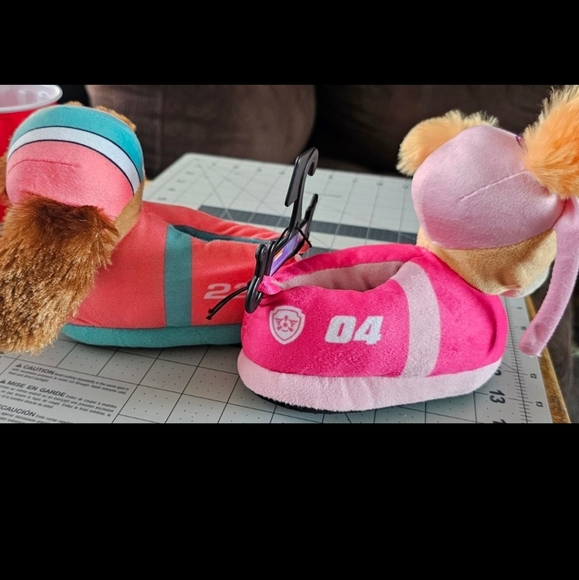 Nickelodeon Paw Patrol Girls Character Kids Slippers - Picture 5 of 6